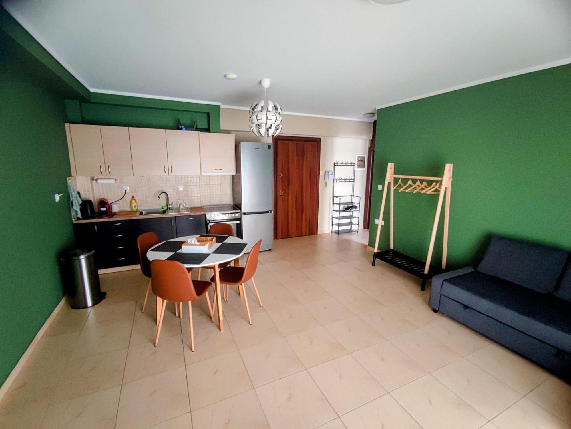 Cozy Apt! Friends & Family - Private Paid Parking Thessaloníki Ngoại thất bức ảnh